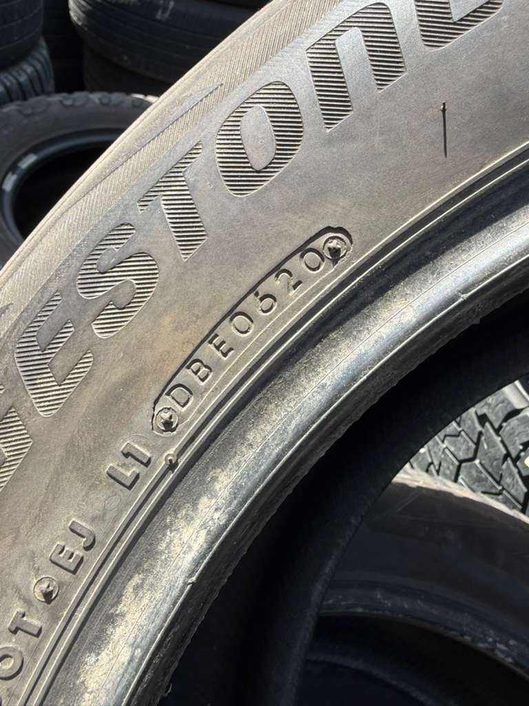 255/55R20 Set (4 Used Tires) Bridgestone Blizzak DM-V2