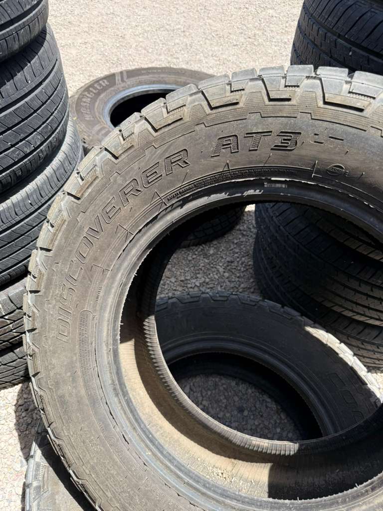 LT265/65R18 Pair (2 Like New Tires) Cooper Discoverer AT3 LT