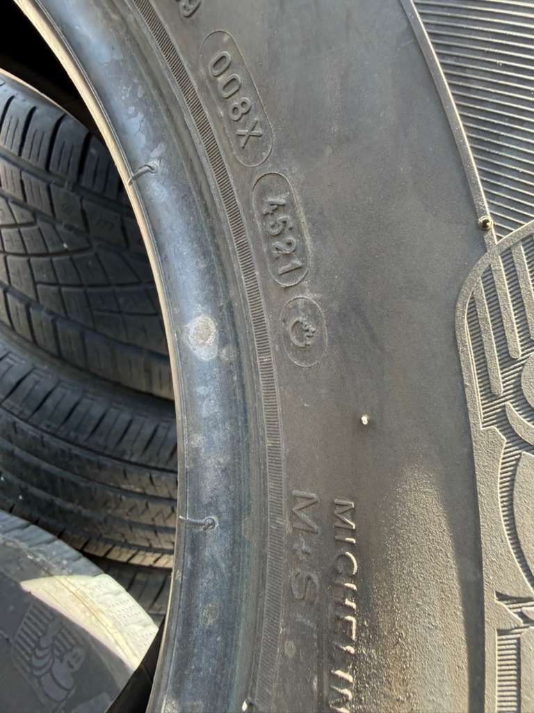 275/65R18 Pair (2 Used Tires) Michelin Defender LTX