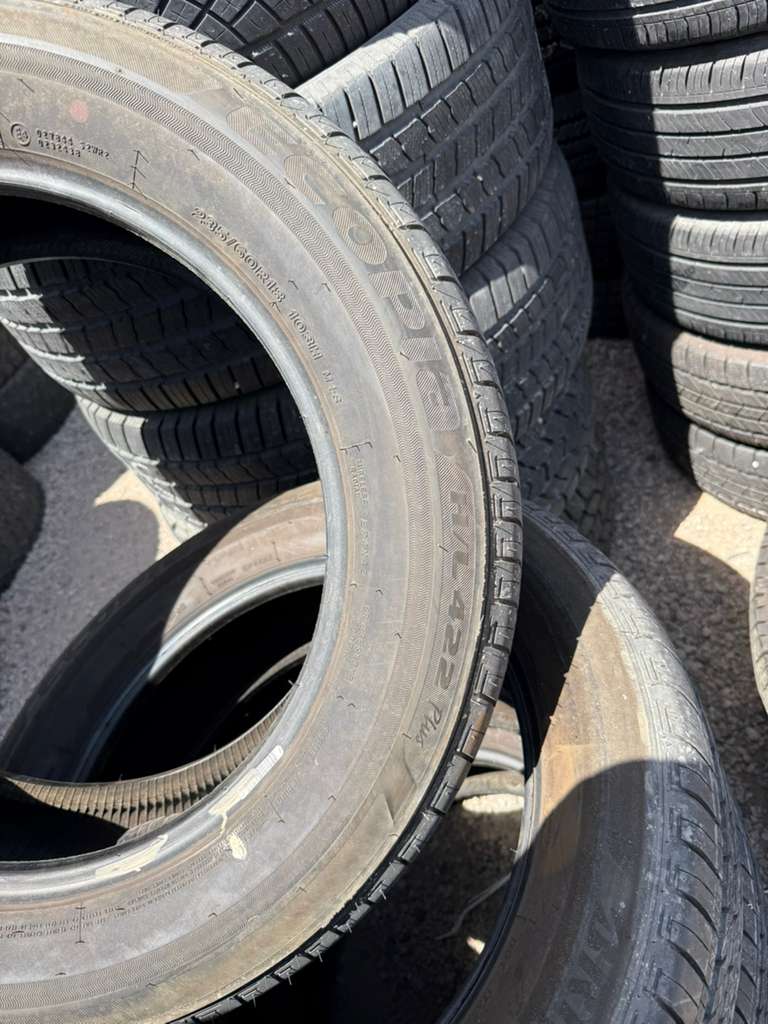 235/60R18 Set (4 Used Tires) Bridgestone Ecopia HL422