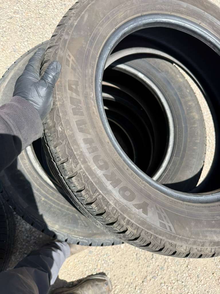 225/60R18 Set (4 Used Tires) Yokohama YKCTX