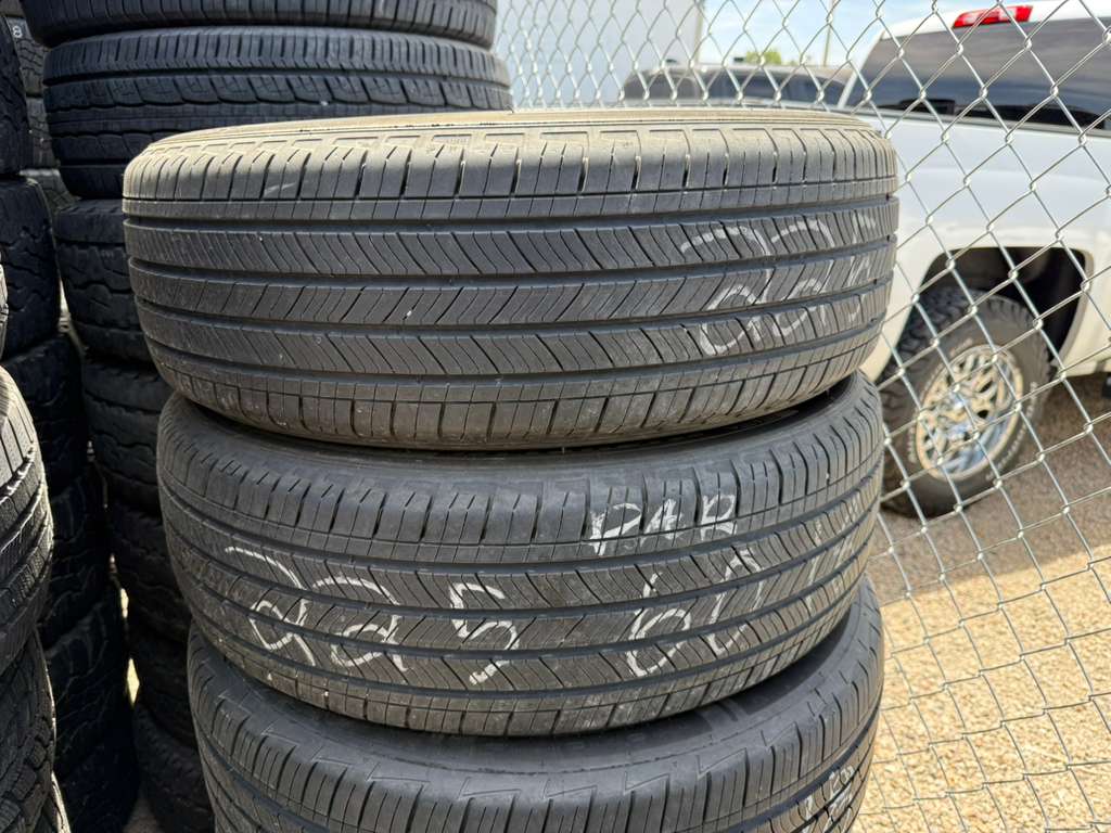 225/60R18 Pair (2 Used Tires) Michelin Primacy AS