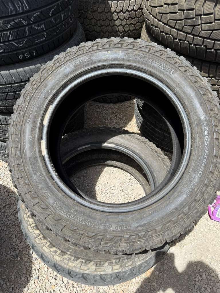 LT265/60R20 Pair (2 Used Tires) Cooper Discoverer S/T Maxx