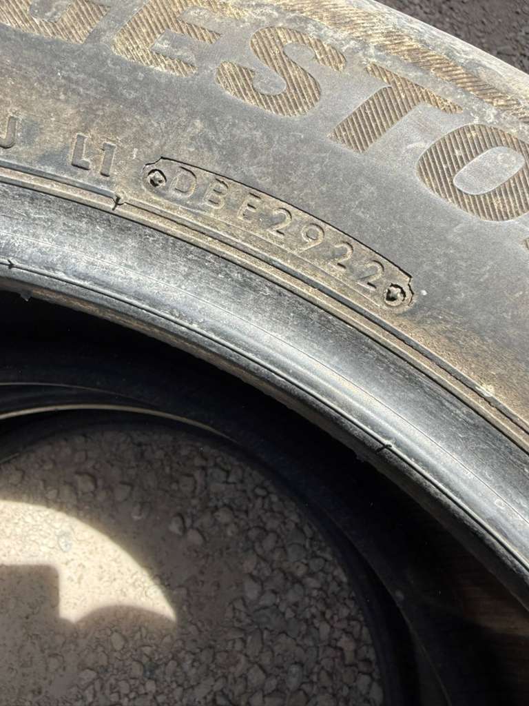 255/55R20 Pair (2 Used Tires) Bridgestone Blizzak DM-V2