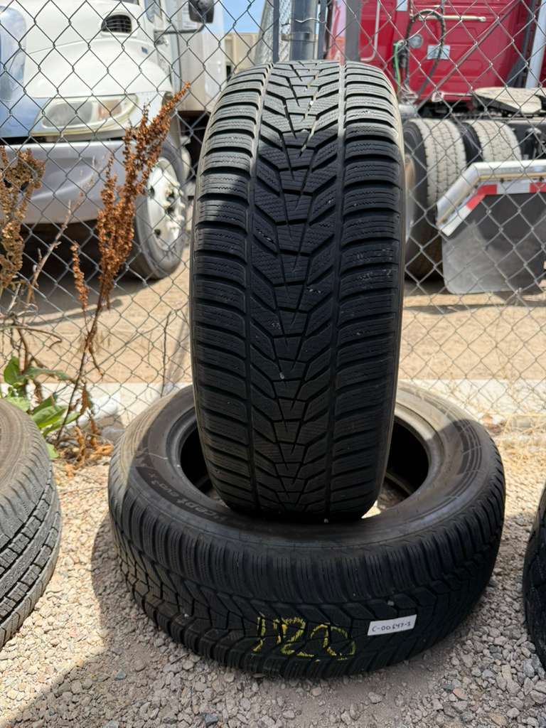 255/55R20 Pair (2 Used Tires) Hankook Winter i*cept