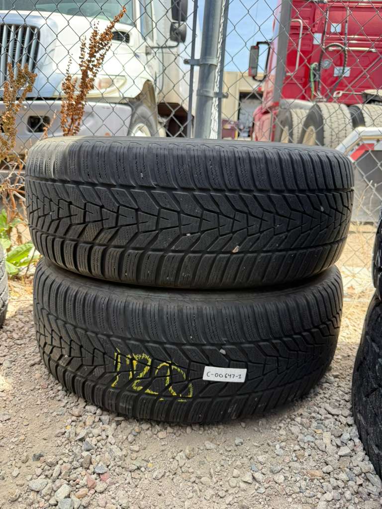 255/55R20 Pair (2 Used Tires) Hankook Winter i*cept