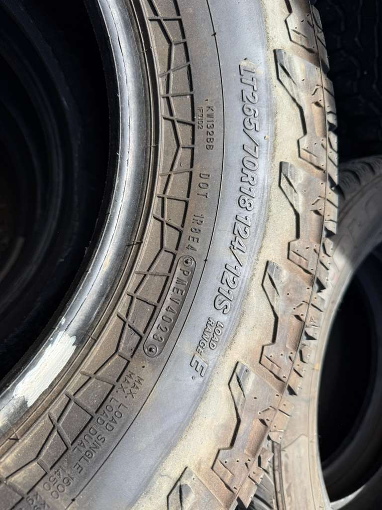 LT265/70R18 Pair (2 Used Tires) Falken Wildpeak AT4W