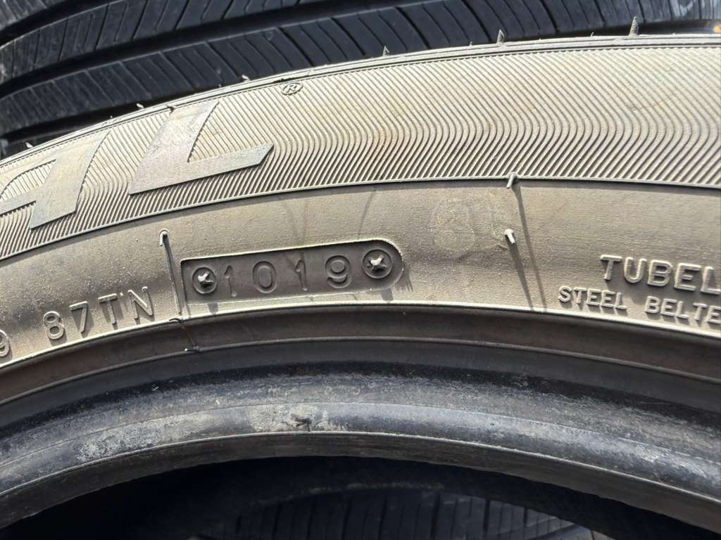 225/50R18 Set (4 Like New Tires) Federal Himalaya WS2