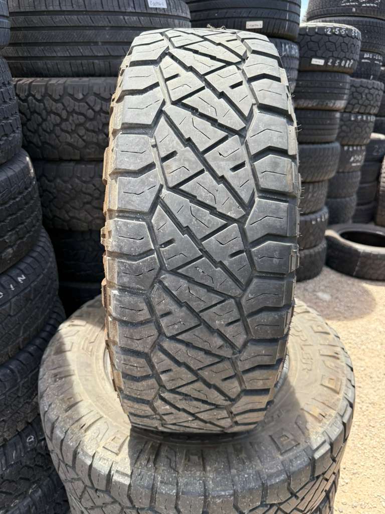 LT275/70R18 Set (4 Used Tires) Nitto Ridge Grappler