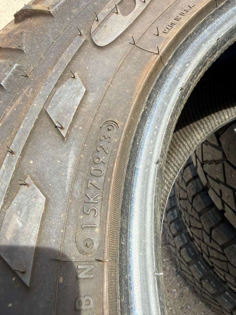 LT275/70R18 Set (4 Used Tires) Nitto Ridge Grappler
