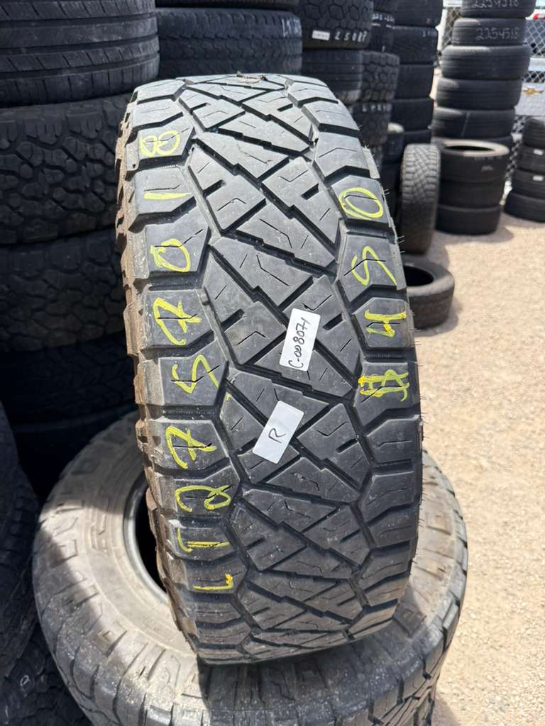 LT275/70R18 Set (4 Used Tires) Nitto Ridge Grappler