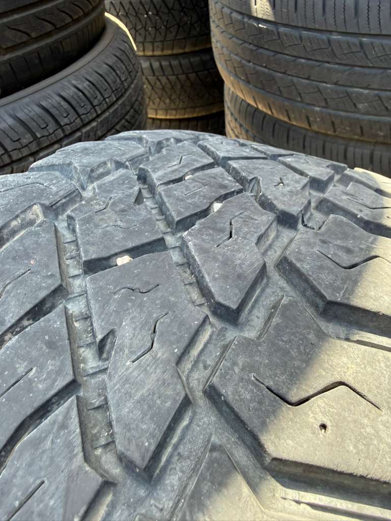 LT275/70R18 Pair (2 Used Tires) Cooper Discoverer ST Maxx