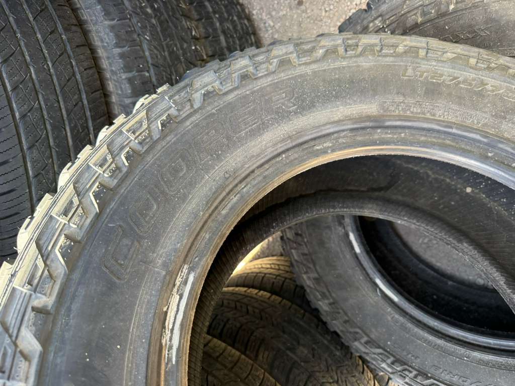LT275/70R18 Pair (2 Used Tires) Cooper Discoverer ST Maxx