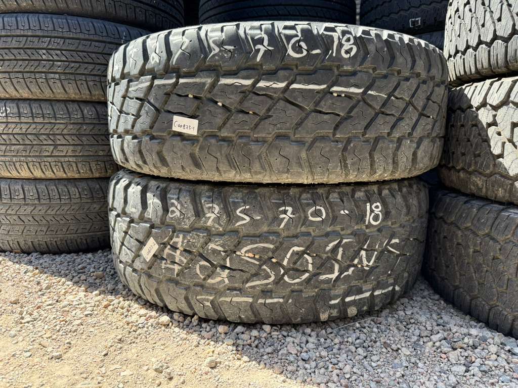 LT275/70R18 Pair (2 Used Tires) Cooper Discoverer ST Maxx