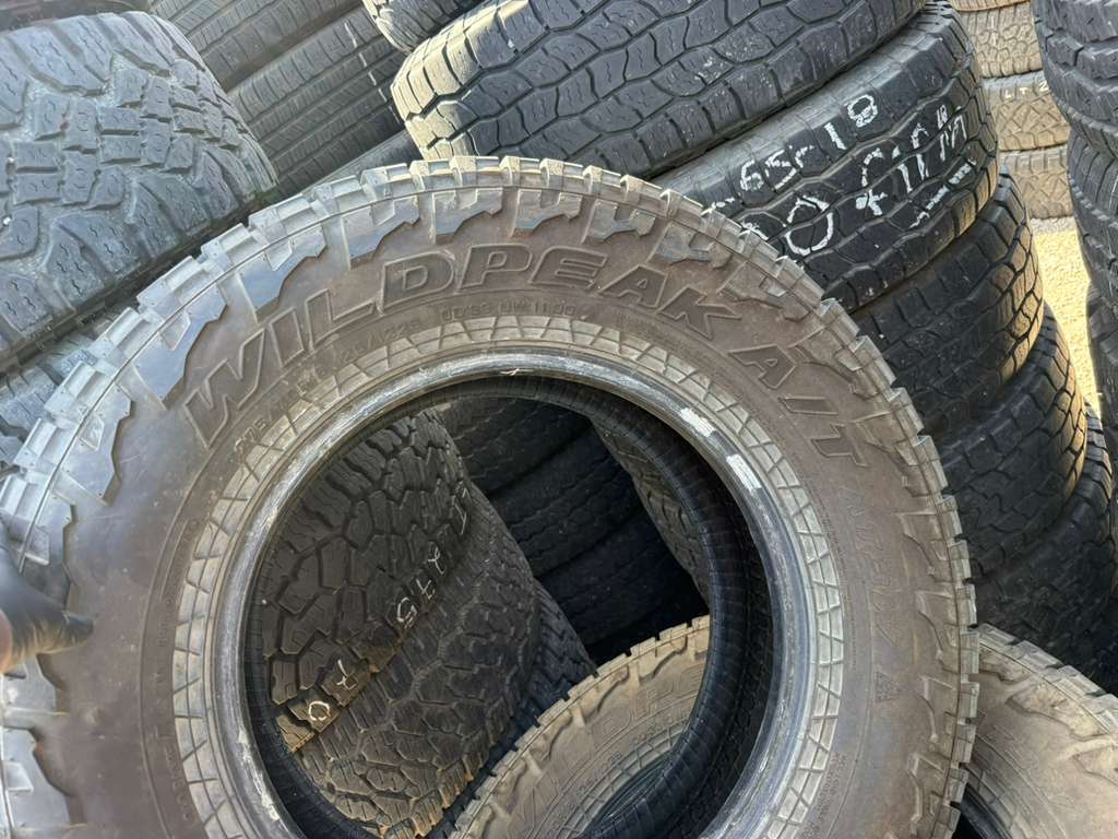 LT275/70R18 Set (4 Used Tires) Falken Wildpeak AT3W