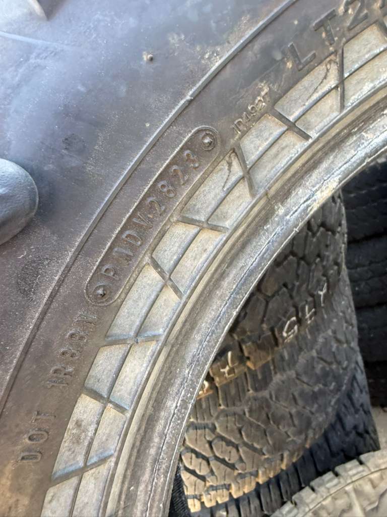 LT275/70R18 Set (4 Used Tires) Falken Wildpeak AT3W