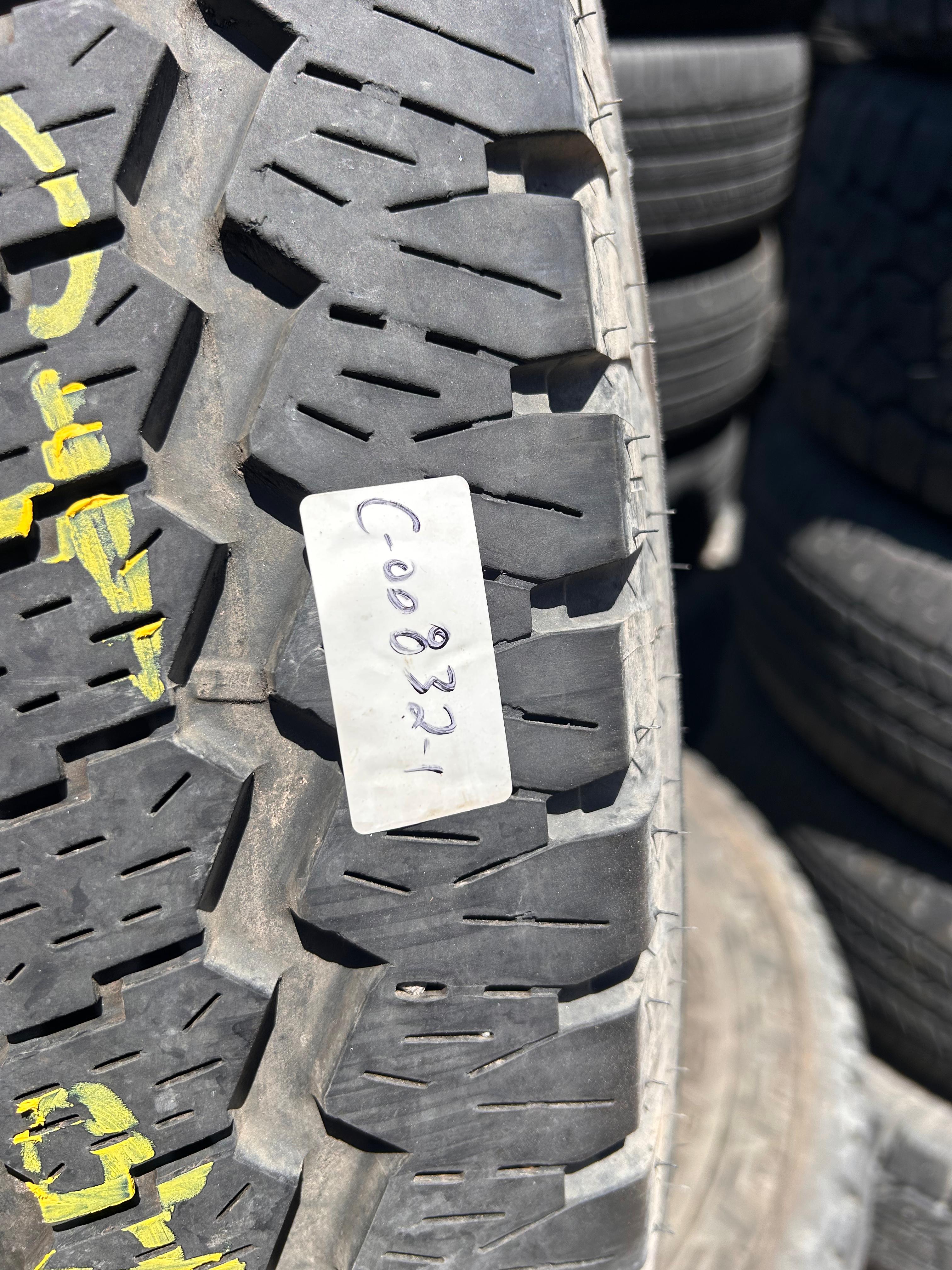 LT275/70R18 Set (4 Used Tires) Bridgestone Dueler AT