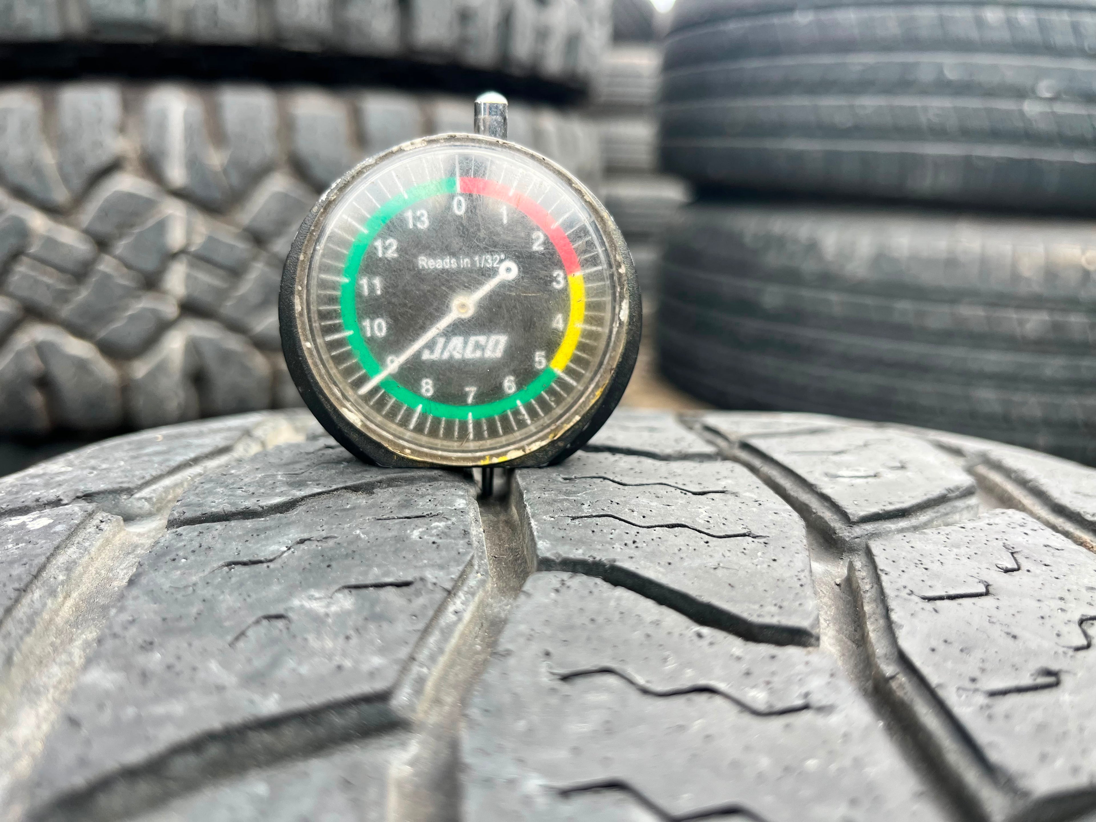 LT275/65R18 Set (4 Used Tires) Cooper Discover AT3