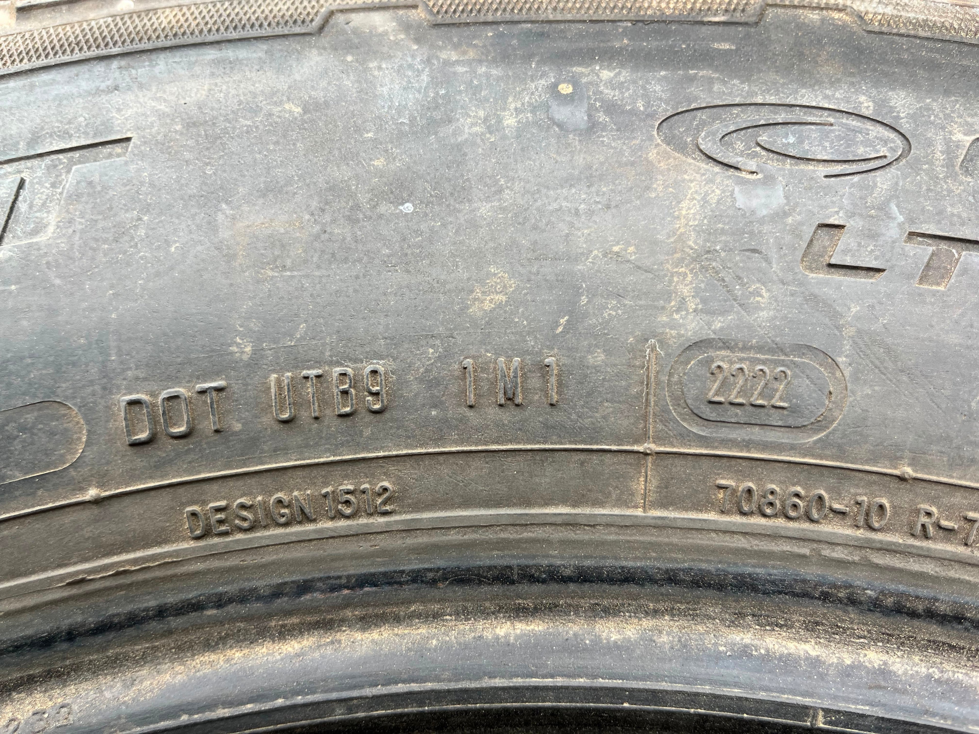 LT275/65R18 Set (4 Used Tires) Cooper Discover AT3