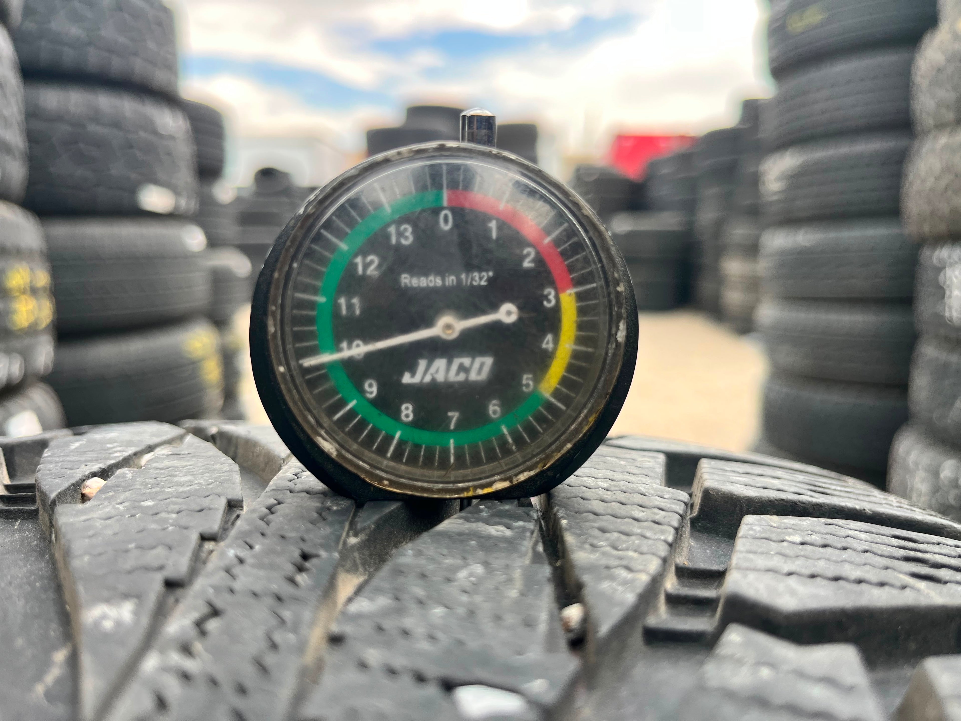 265/65R18 Pair (2 Used Tires) Nokia Hankapeliitta R2