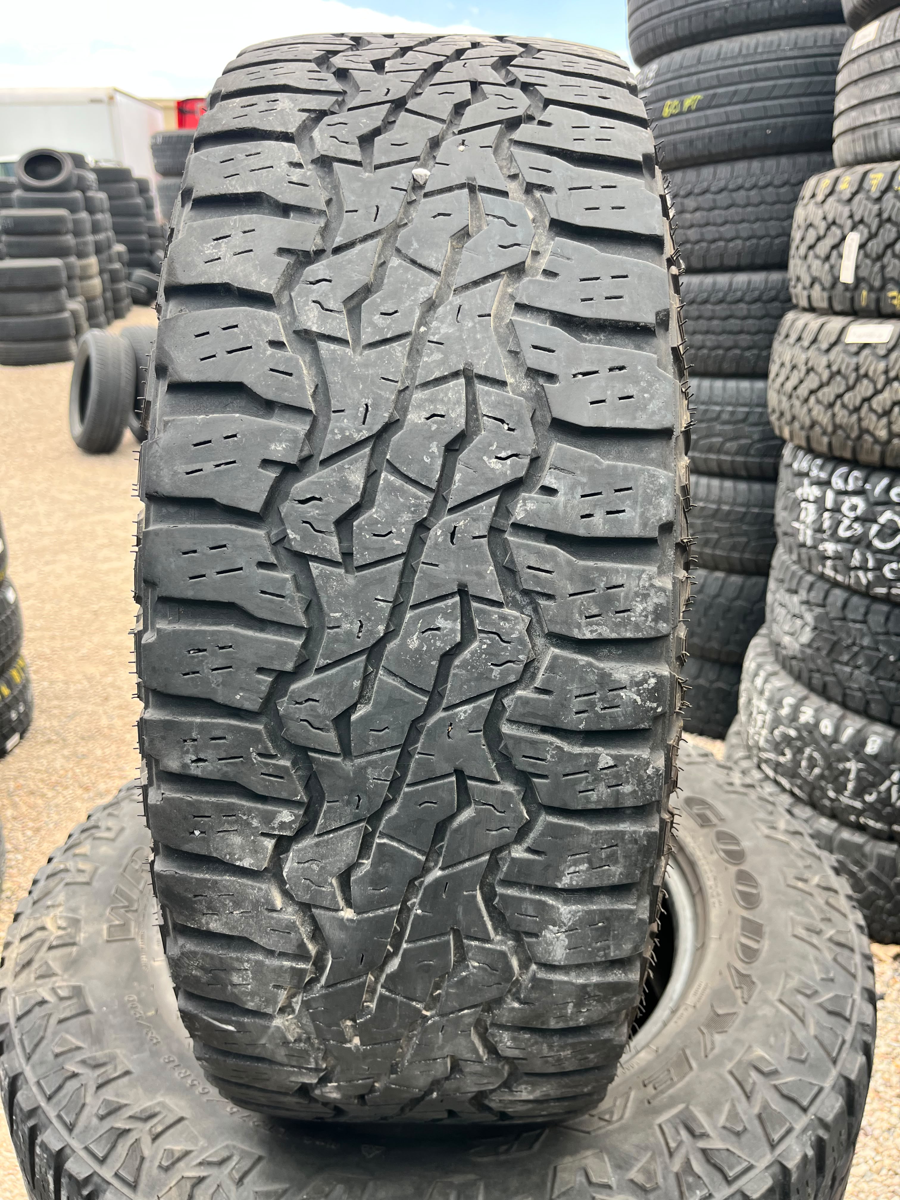 LT275/65R18 Set (4 Used Tires) Goodyear Wrangler Ultra Terrain