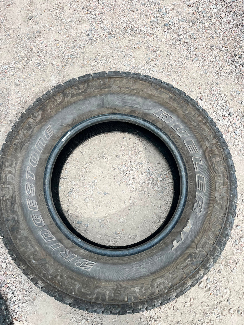 LT275/70R18 Set (4 Used Tires) Bridgestone Dueler Revo 3