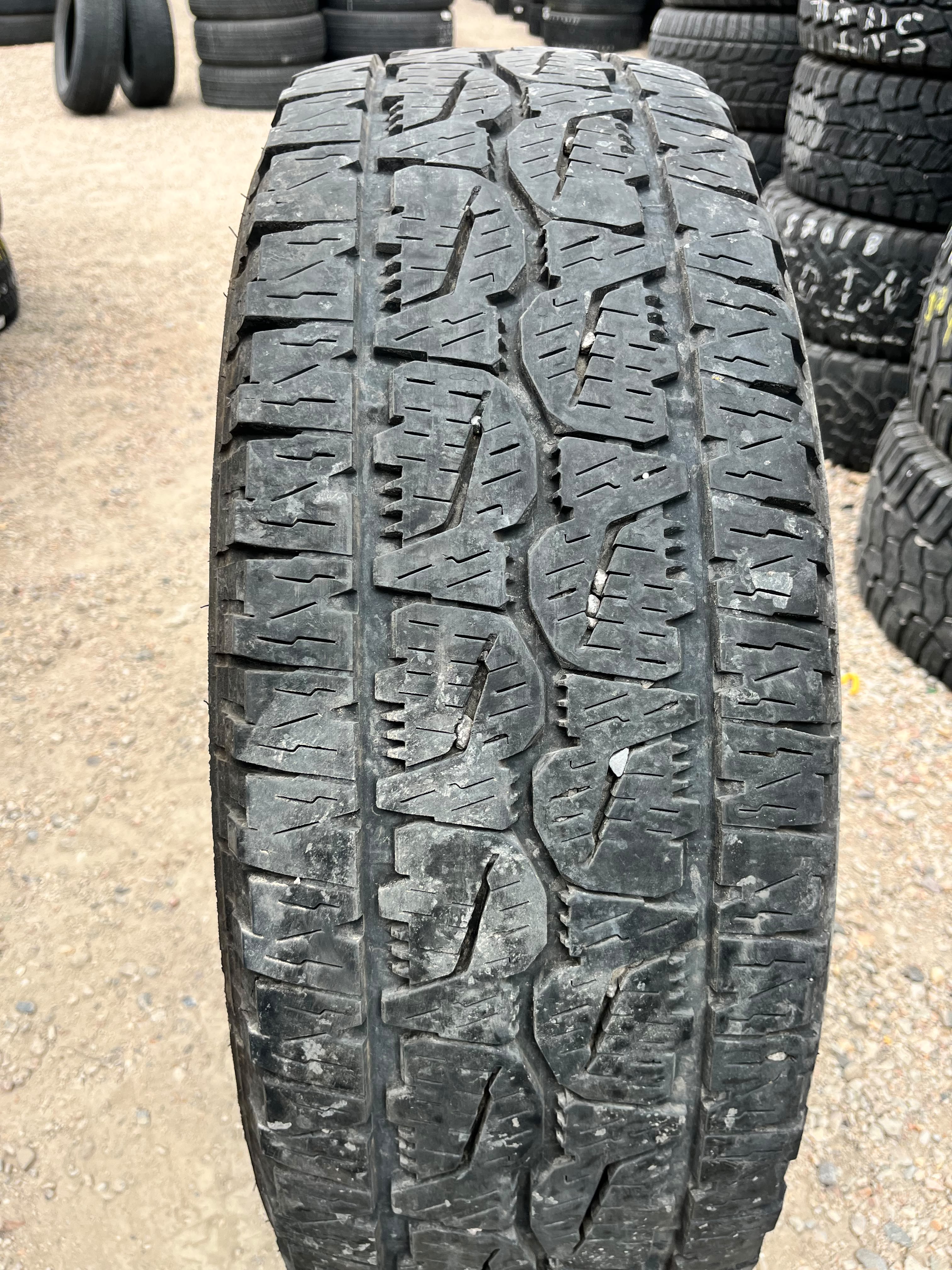 LT275/70R18 Set (4 Used Tires) Bridgestone Dueler Revo 3