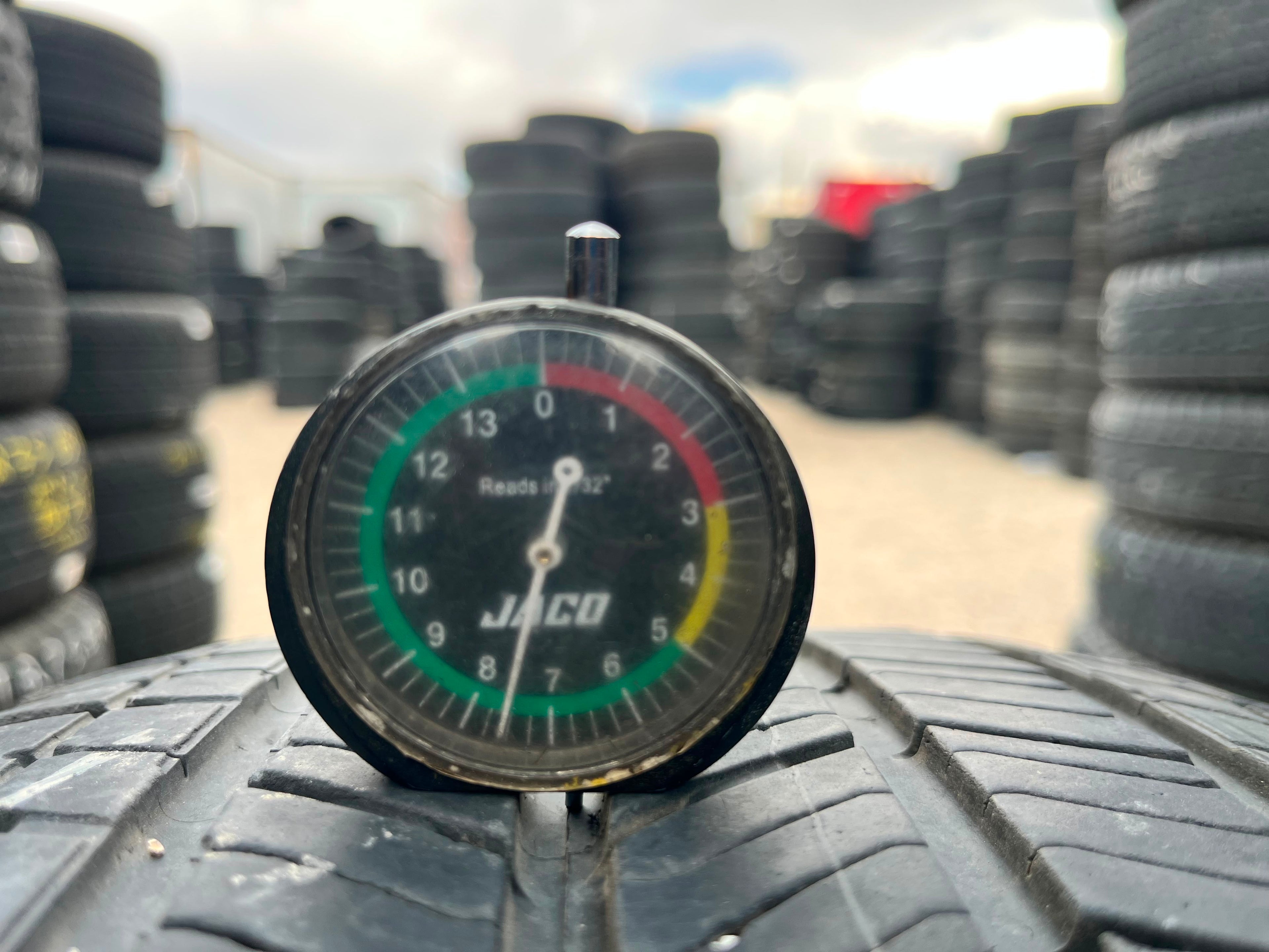 275/65R18 Set (4 Used Tires) Michelin Primacy XC