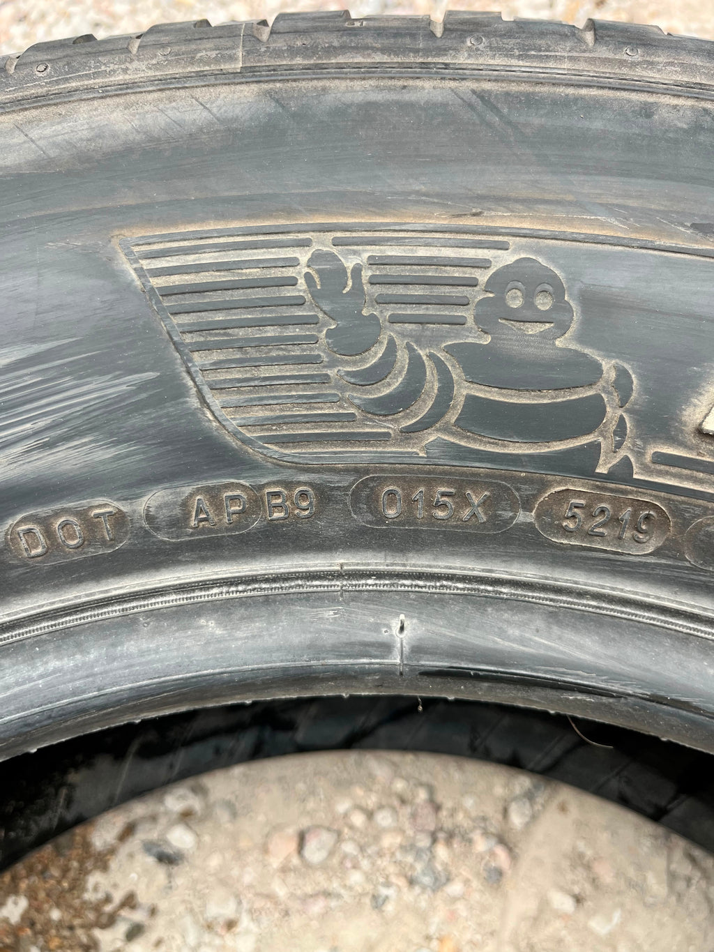 275/65R18 Set (4 Used Tires) Michelin Primacy XC