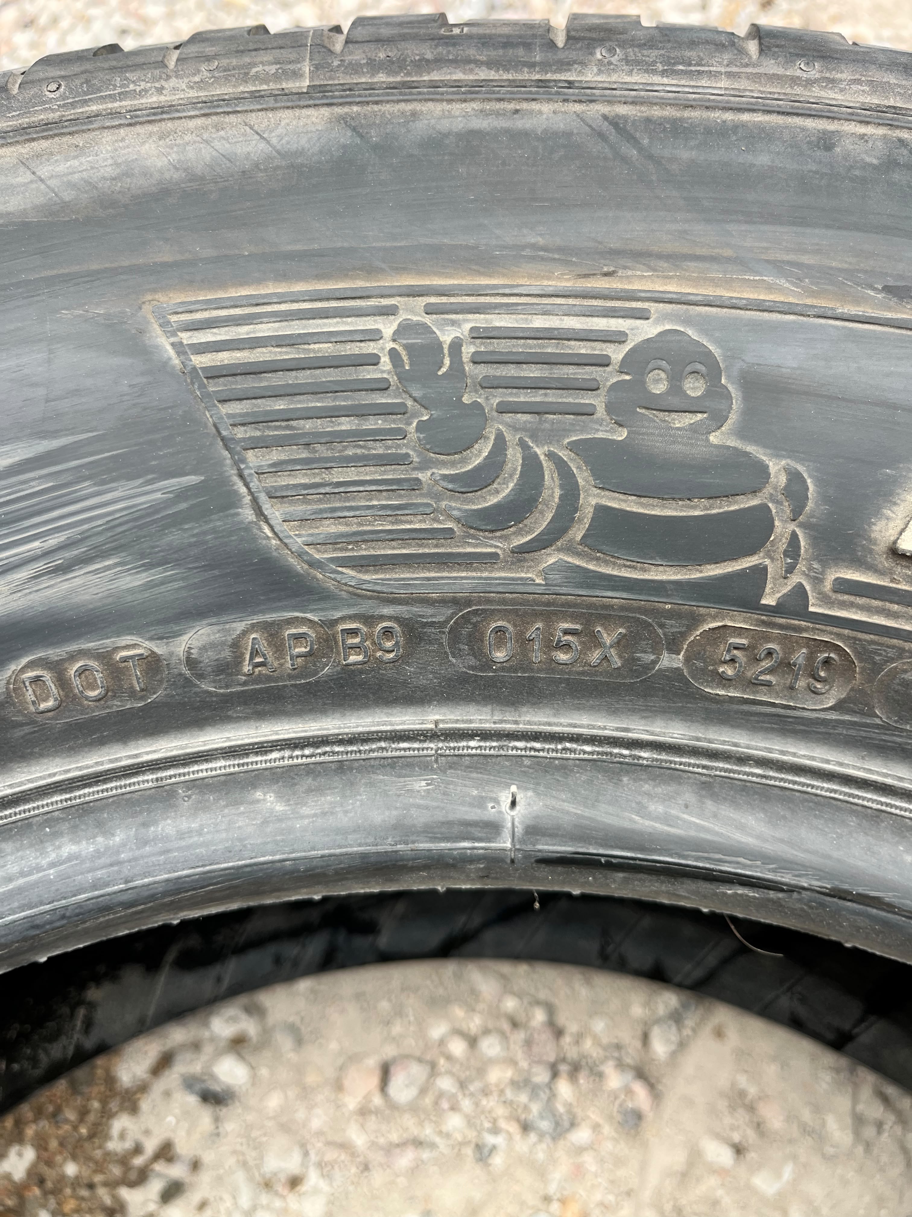 275/65R18 Set (4 Used Tires) Michelin Primacy XC