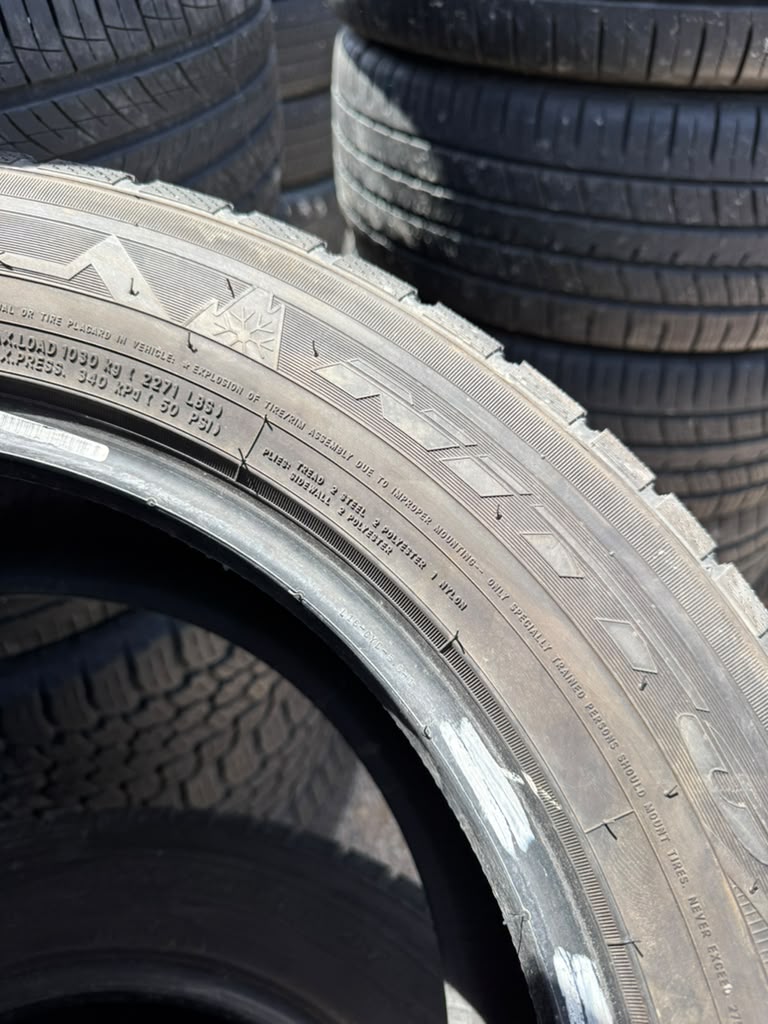 255/55R18 Set (4 Used Tires) Nitto NT90W
