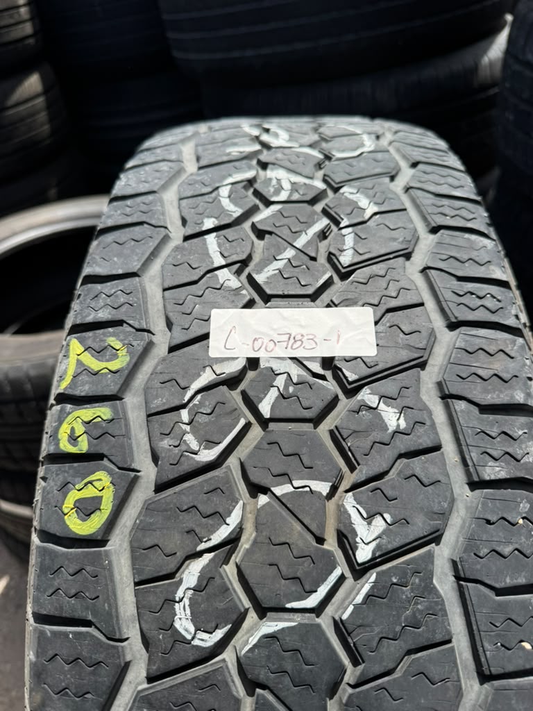 265/60R18 Set (4 Used Tires) Vredstein Pinza