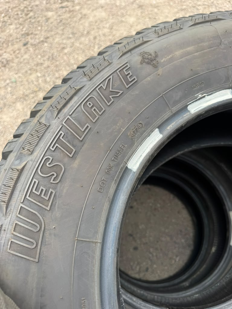 LT275/70R18 Set (4 Used Tires) WestLake Radial SL369