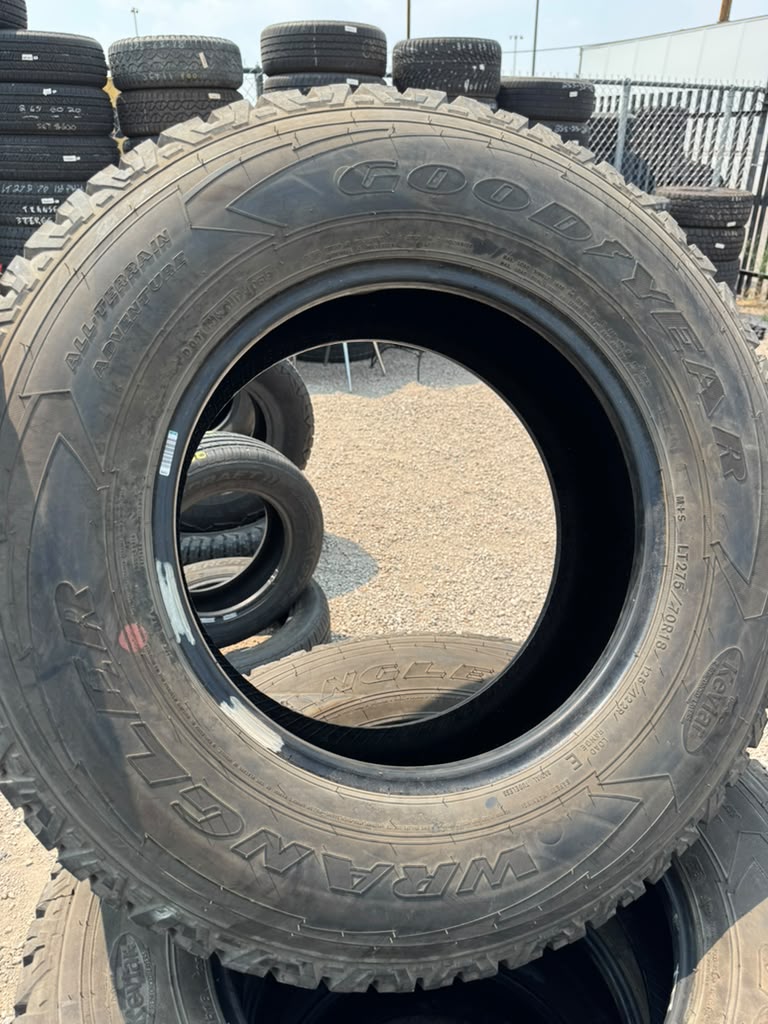 LT275/70R18 Set (4 Like New Tire!!) Goodyear Wrangler