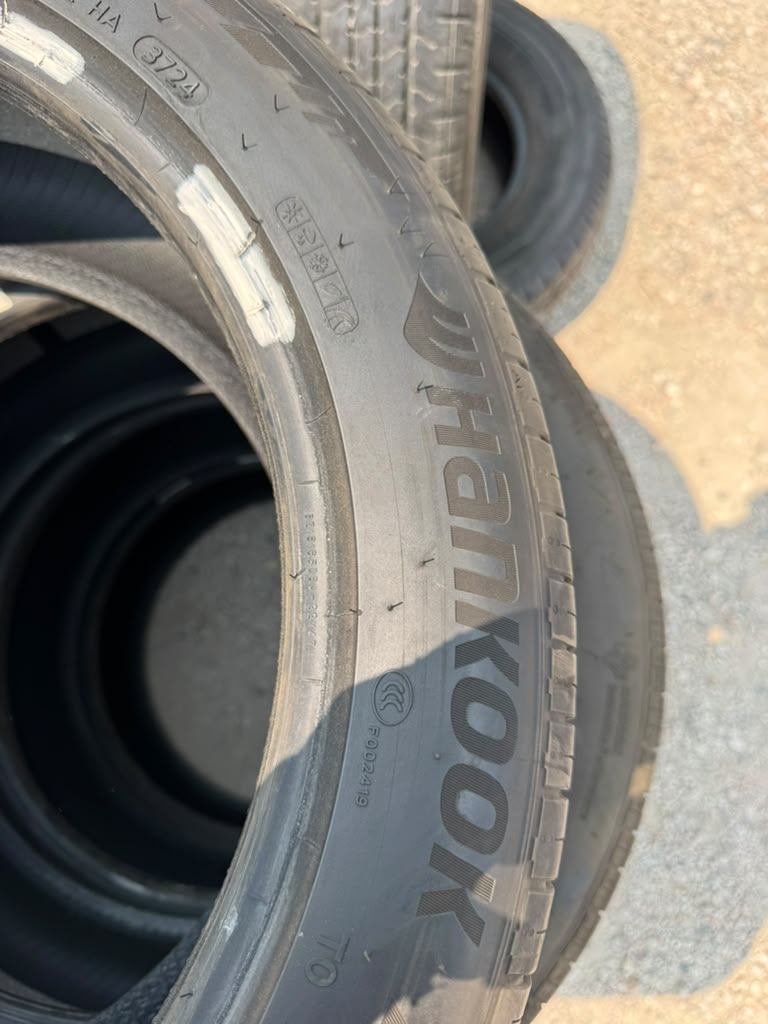 235/45R18 Set (4 Used Tires) Hankook Ventus