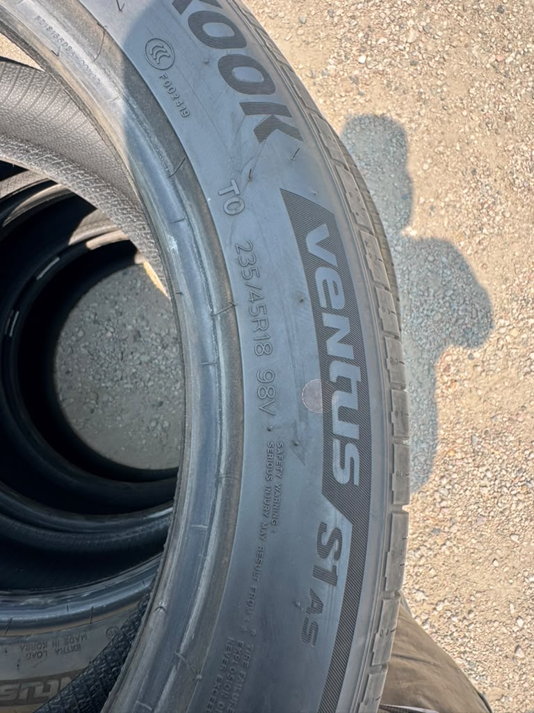 235/45R18 Set (4 Used Tires) Hankook Ventus
