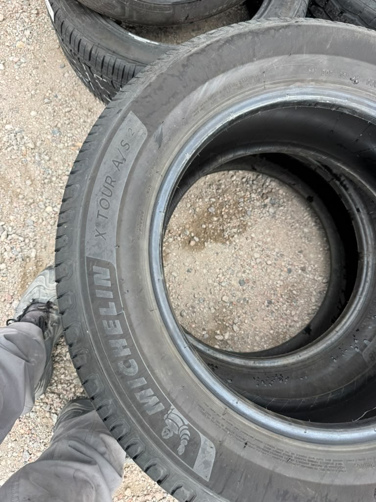 245/60R18 Pair (2 Used Tires)Michelin X Tour