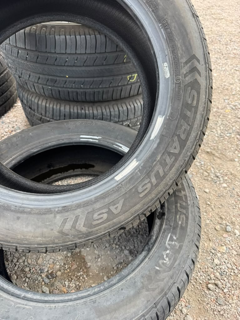 215/55R17 Pair (2 Used Tires)Mastercraft Stratus