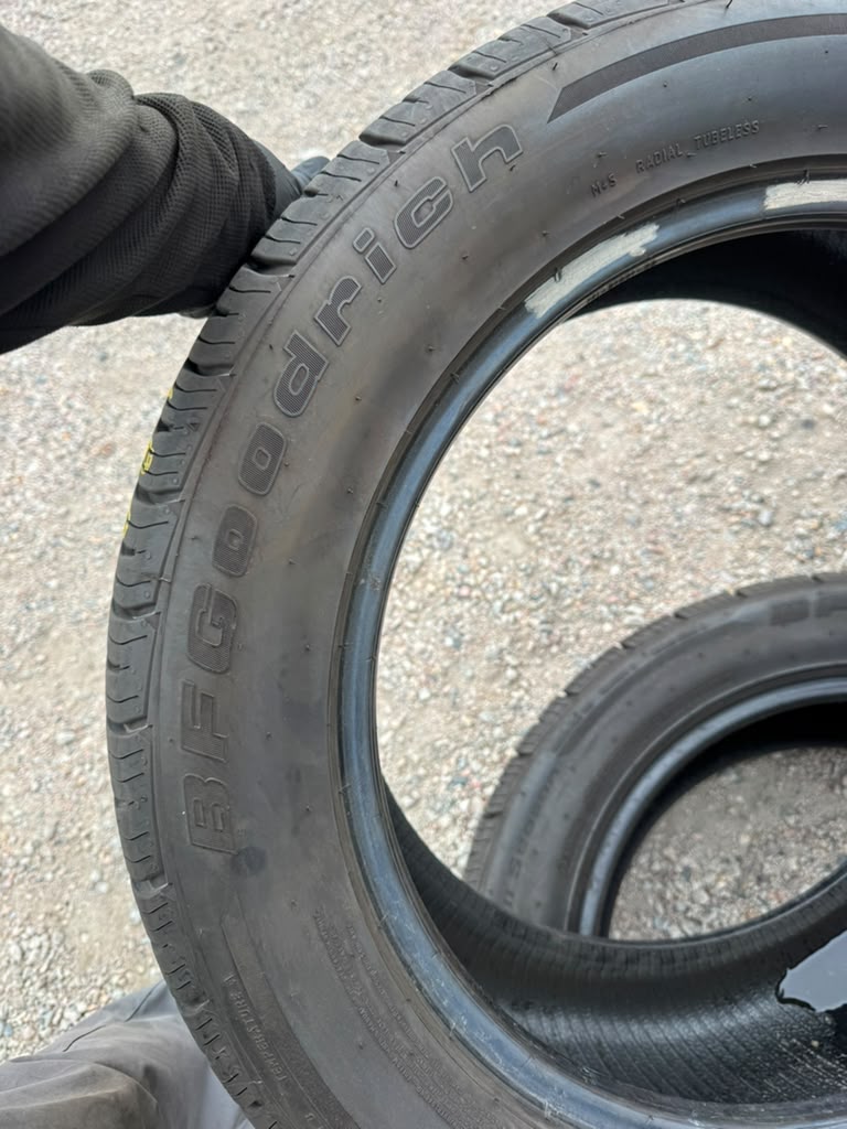 245/55R19 Pair (2 Used Tires) Bfgoodrich Advantage
