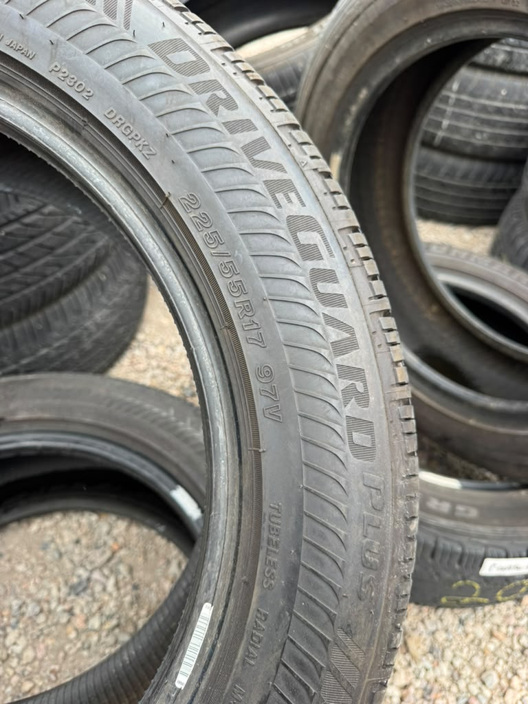 225/55R17 Pair (2 Used Tires) Bridgestone Drive Guard Run Flat