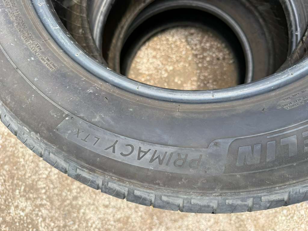 265/60R18 (3 Used Tires) Michelin Primacy LTX