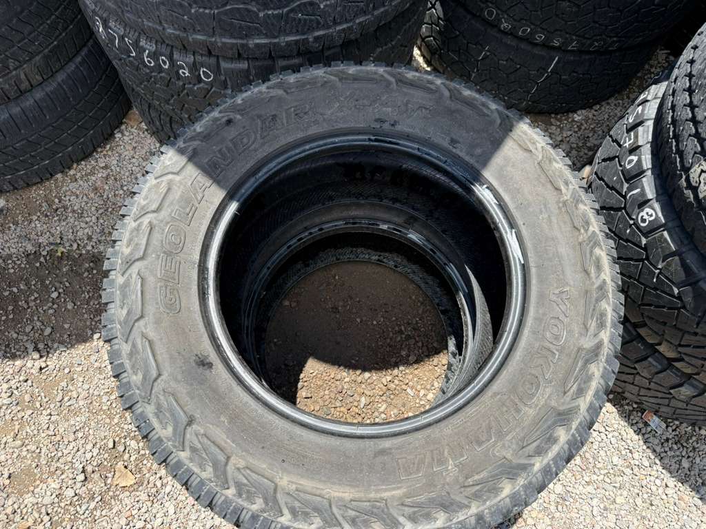 LT33X12.50R18 Pair (2 Used Tires) Yokohama Geolandar X-AT