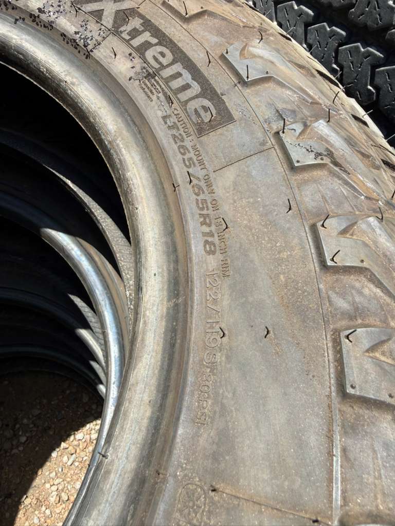 LT265/65R18 Pair (2 Like New) Hankook Dynapro Xtreme
