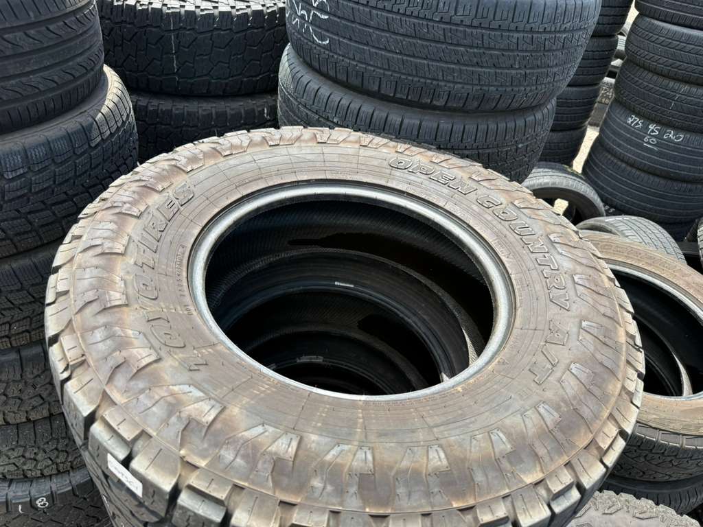 LT295/70R18 Pair (2 Used Tires) Toyo Open Country AT3
