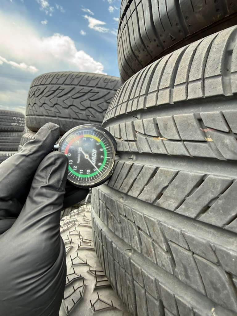 215/55R18 Pair (2 Used Tires) Kumho Crugen HP71