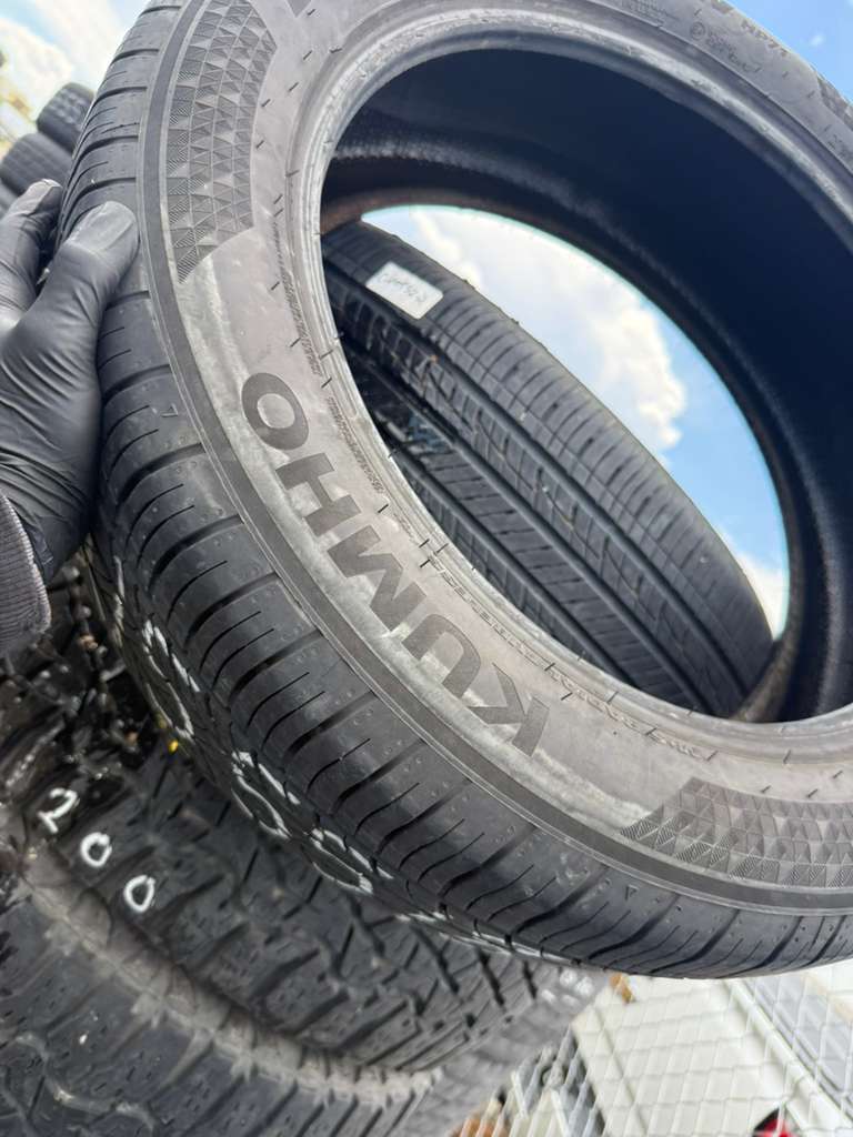 215/55R18 Pair (2 Used Tires) Kumho Crugen HP71