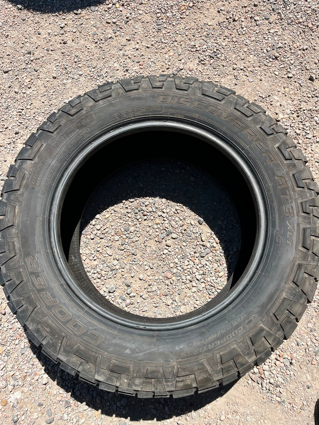 LT285/60R20 Pair (2 Used Tires) Cooper / Discoverer AT3 XLT