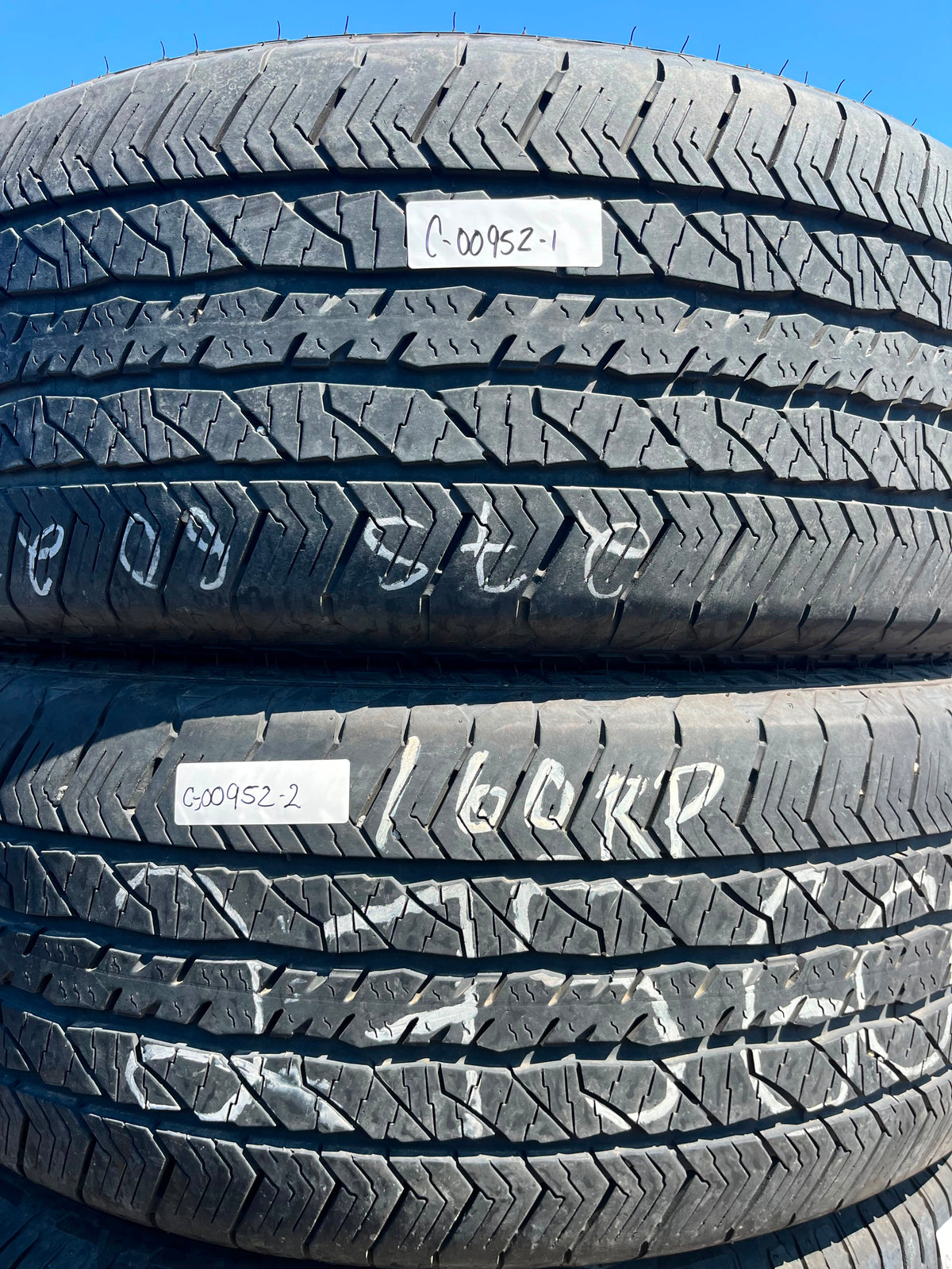 275/60R20 Pair (2 Used Tires) Hankook Dynapro AT2