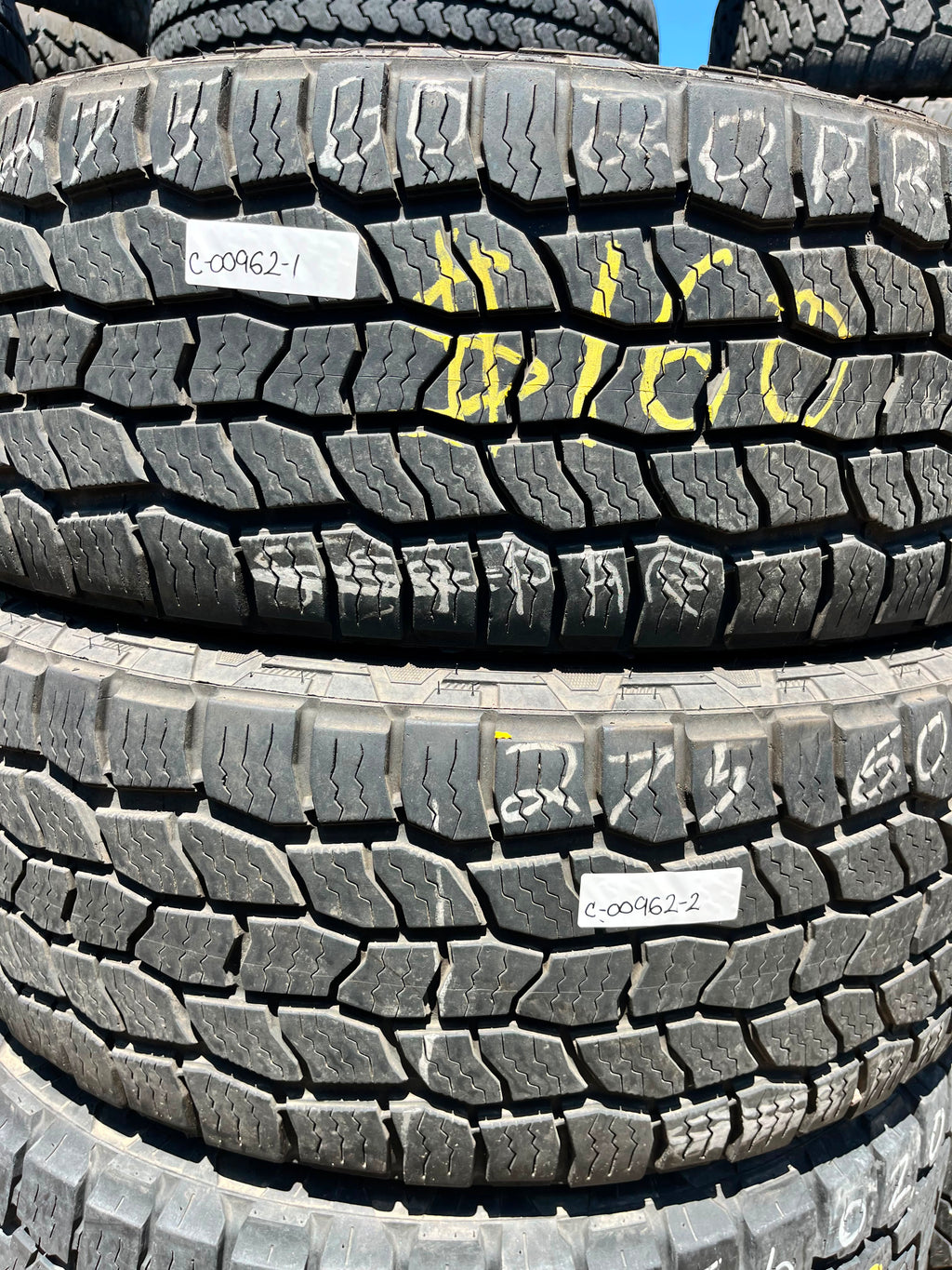 275/60R20 Pair (2 Used Tires) Cooper Discoverer AT3