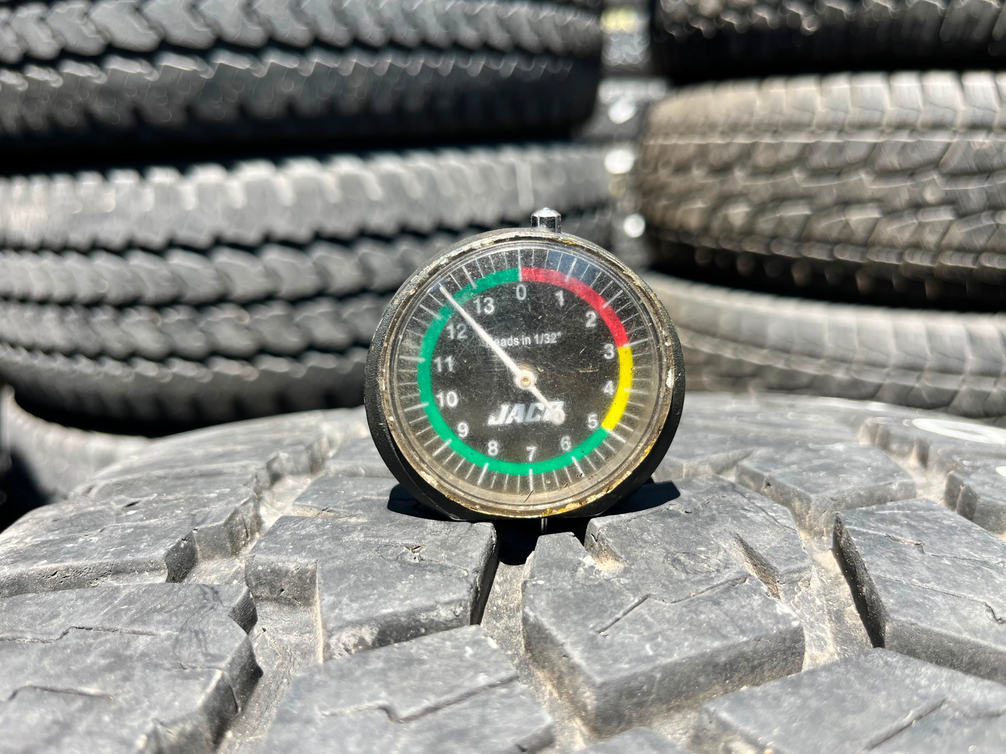 LT275/60R20 Pair (2 Used Tires) Toyo Tires Open Country